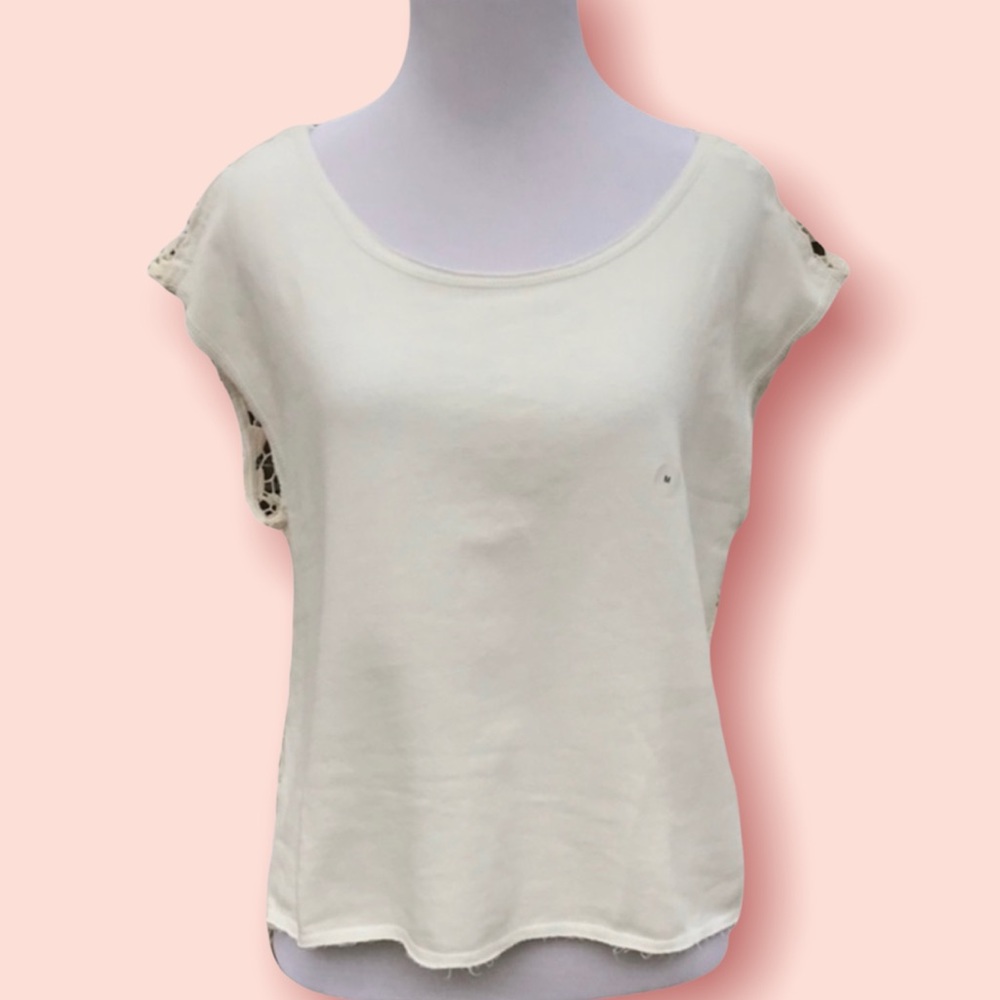 NWT lace open back shirt